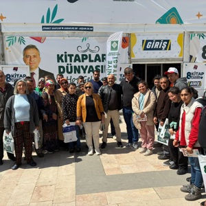 Osmaniye Bakım Rehabilitasyon ve Aile Danışma Merkezi Müdürlüğünden hizmet alan özel bireylerimiz, Osmaniye Belediyesi tarafından 10-19 Nisan tarihleri arasında düzenlenen 8. Kitap Fuarı’nı ziyaret ederek verimli bir gün geçirmiştir.Osmaniye Bakım Rehabilitasyon ve Aile Danışma Merkezi Müdürlüğünden hizmet alan özel bireylerimiz, Osmaniye Belediyesi tarafından 10-19 Nisan tarihleri arasında düzenlenen 8. Kitap Fuarı’nı ziyaret ederek verimli bir gün geçirmiştir. - fotoğraf 1