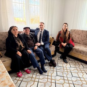 İl Müdürümüz Alper Alp şehitlerimizin kıymetli ailelerinin hanelerini ziyaret etmeye devam ediyor. - fotoğraf 2