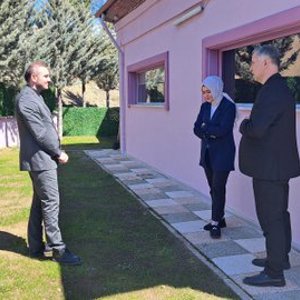 İl Müdürümüz Alper Alp, Birlikte Güçlüyüz Yaşam Merkezi’ni ziyaret etti. - fotoğraf 1