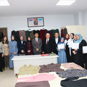 Aile Destek Merkezinde Düzenlenen Programda 65 Kursiyere Sertifikaları Takdim Edildi - fotoğraf 4