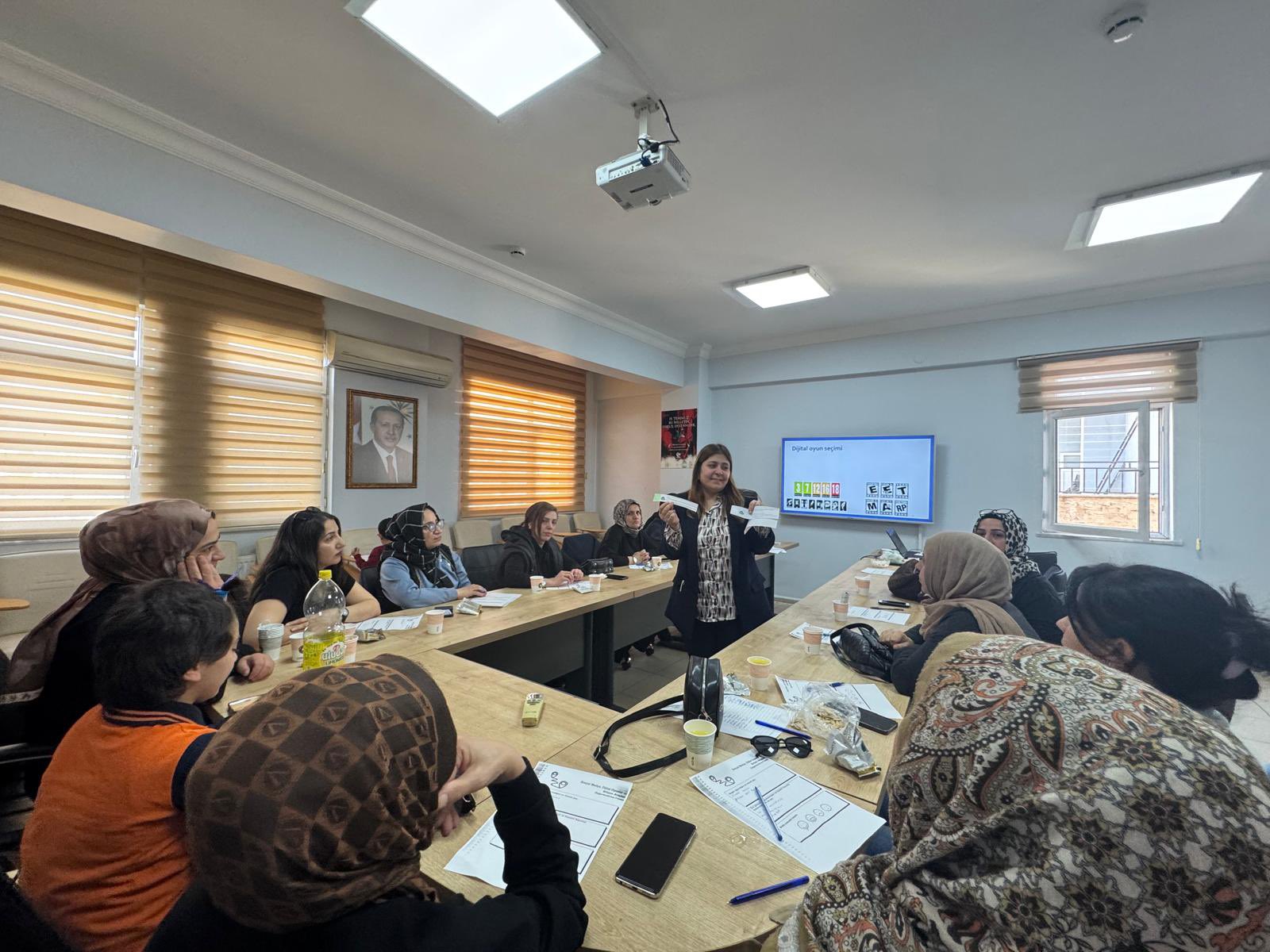 “Sosyal Medya, Dijital Oyunlar ve Bilişim Araçları” eğitimi 