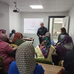  "Aile Bütçesi ve Kaynak Yönetimi" Konulu Eğitim Verildi - fotoğraf 1