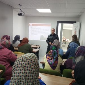 "Aile Bütçesi ve Kaynak Yönetimi" Konulu Eğitim Verildi - fotoğraf 2