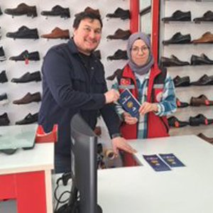 Kadına Yönelik Şiddetle Mücadele kapsamında ilçe esnafına bilgilendirme ziyaretleri gerçekleştirilmiştir. - fotoğraf 1