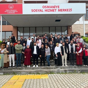 Osmaniye Sosyal Hizmet Merkezi tarafından, Bakanlığımızın hizmet modellerinden biri olan Evlenecek Gençlerin Desteklenmesi Projesinden faydalanan çiftlere yönelik evlilik öncesi eğitim gerçekleştirilmiştir. - fotoğraf 1