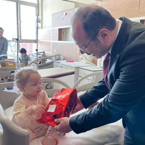 Hastanede Yatan Çocuklara 23 Nisan Sürprizi - fotoğraf 3