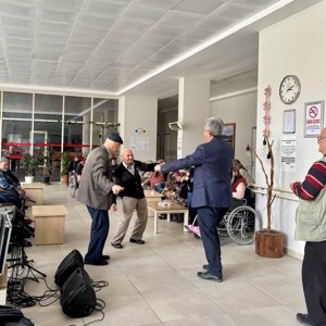 Güldal Akşit Huzurevi’nde Müzik Dolu Anlar, Büyüklerimiz Coşkuyla Eğlendi - fotoğraf 5