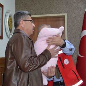 Umay Bebeği Süreli Koruyucu Ailesine Teslim Ettik. - fotoğraf 1