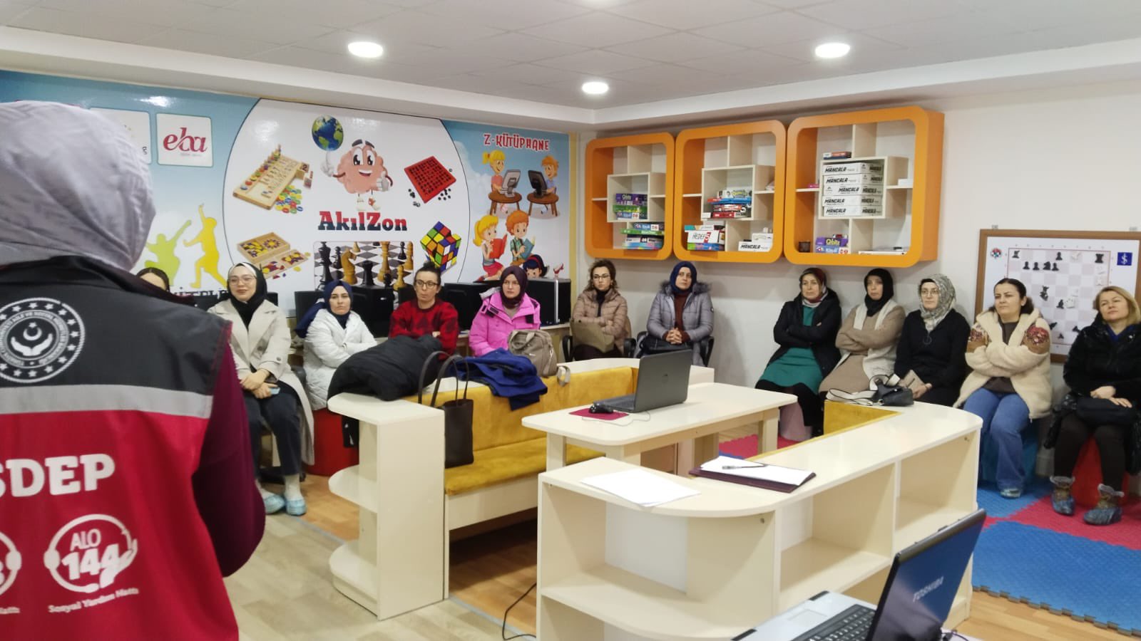  "Bakanlığımız Hizmet Modelleri ve Aile Hukuku" konulu eğitim düzenlenmiştir.