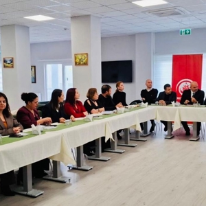 İl Müdürümüz Yakup KÜTÜK başkanlığında, İl Müdür Yardımcımız Çetin KORKMAZ, Şube Müdürümüz Ozan ÖZTÜRK, Sosyal Hizmet Merkezi Müdürleri ve ilgili personelin katılımıyla Sosyal Ekonomik Destek (SED) Toplantısı düzenlendi. - fotoğraf 1
