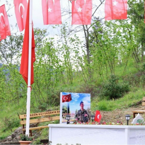 Şehidimiz Berat Mecit Day'ın Kabri ve Şehidimiz Mehmet Akyüz’ün Annesi Ziyaret Edildi - fotoğraf 1