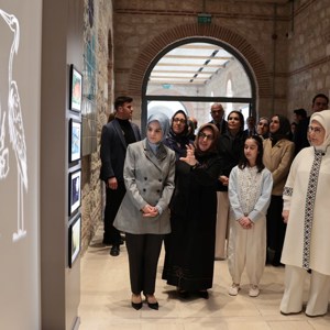 Emine Erdoğan Hanımefendi ve Bakanımız Göktaş, Rami Çocuk ve Sanat Bienali'nin açılışına katıldı - fotoğraf 5