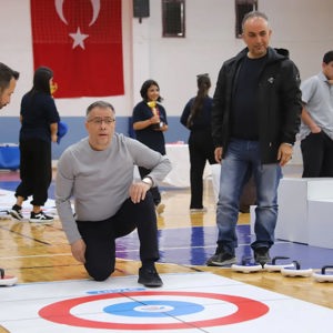 Konya’da 23 Nisan’a Özel Curling Müsabakası Düzenlendi - fotoğraf 1
