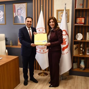 Manisa Aile ve Sosyal Hizmetler İl Müdürümüz Sn. Kuduret Gültaş, İl Müdür Yardımcısı Bahar Ünlü İl Müdürümüz Sn. İlkay Türkoğlu’nu Makamında Ziyareti - fotoğraf 1
