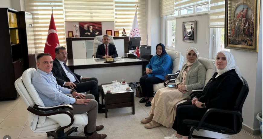 İl Müdürümüz Adem YÜCEL, İl Müdür Yardımcılarımız ile birlikte Suluova Huzurevi'ni ziyaret ederek kurumda yürütülen çalışmalar hakkında yerinde bilgi aldı.