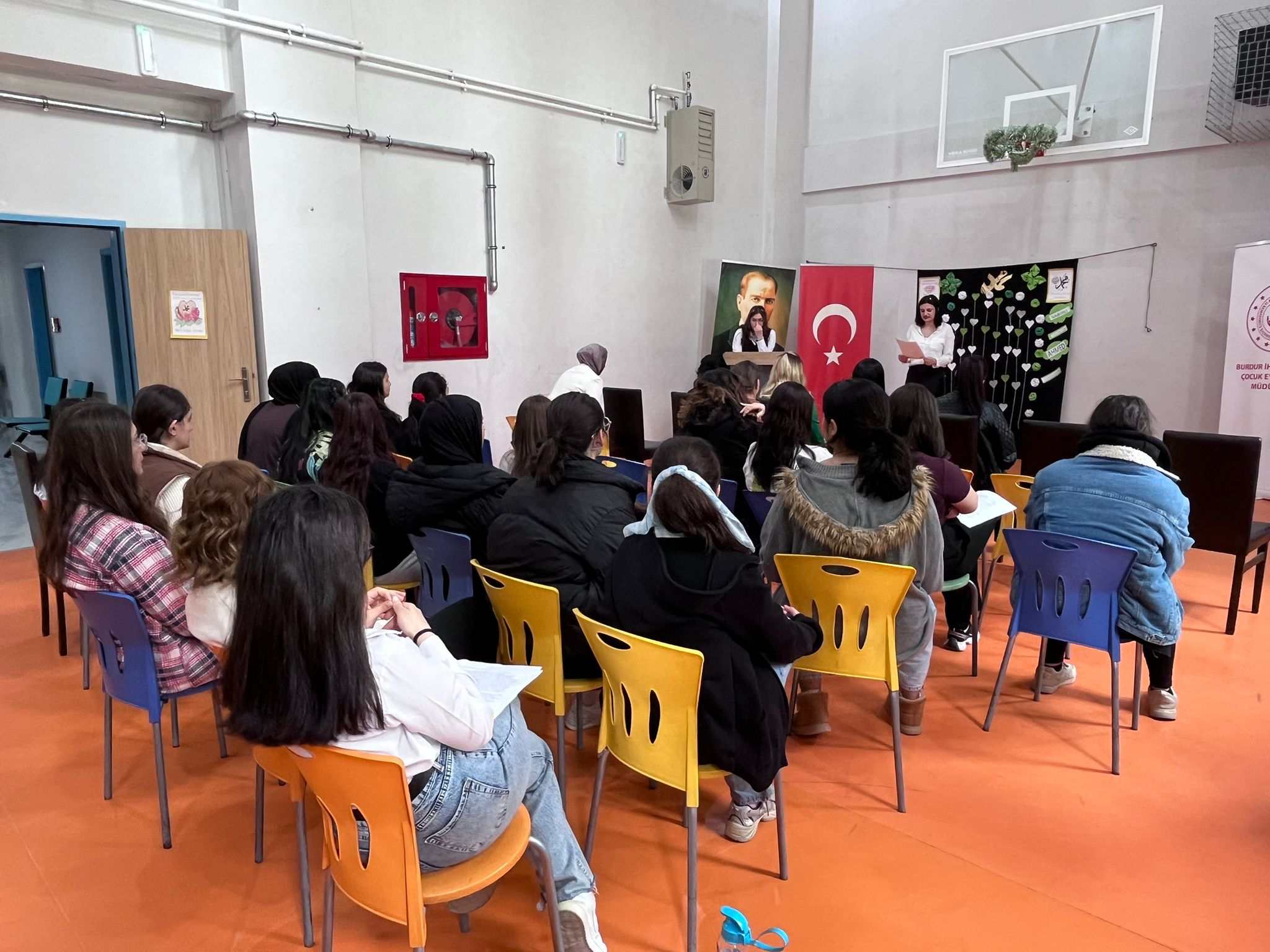 İl Müdürlüğümüze bağlı İhtisaslaştırılmış Çocuk Evleri Sitesi’nde kalan çocuklarımız tarafından Mevlid-i Nebi Haftası dolayısıyla anlamlı bir program hazırlanmıştır.