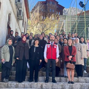 İl Müdürlüğümüzce Aile Eğitim Programı kapsamında; Kemaliye Kaymakamlığı iş birliğiyle velilere yönelik “Bilinçli Medya Kullanımı” eğitimi gerçekleştirildi. - fotoğraf 2