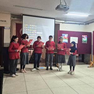 Şehitlerimizi Tanıyoruz Projesi Kapsamında 28.04.2026 Tarihinde Oymalıtepe Şehit Sedat Kaplan Ortaokulunda Program Gerçekleştirildi. - fotoğraf 3