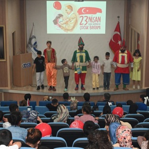 Çocuklarımızın gülüşüyle anlam kazanan bu bayram, geleceğe umutla bakmamızı sağlayan en güzel armağandır. - fotoğraf 2
