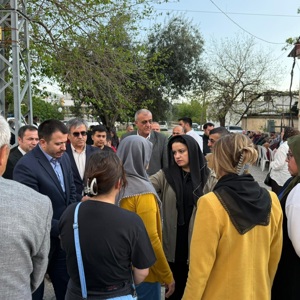 Düziçi Kaymakamı Sayın Kadir Yurdagül ve eşi Tuba Yurdagül hanımefendi ,Sosyal Hizmet Merkezi Müdürü Fatih Hürata  ve kurum personellerimiz ile birlikte, Kahramanmaraş -Onikişubat  Ayser Çalık Ortaokulu’nda meydana gelen elim olay sonucunda hayatını kaybeden kıymetli evladımız Adnan Göktürk Yeşil için okutulan Mevlid-i Şerif programına katılım sağlamışlardır. - fotoğraf 1