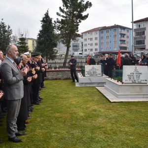 Ramazan Bayramı Arifesinde Aziz Şehitlerimiz Dualarla Yâd Edildi - fotoğraf 4