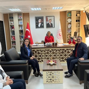 İl Müdürümüz Sayın Emine BÖÇKÜN, Doç. Dr. Erhan TUNÇ'u Makamında Ağırladı - fotoğraf 1