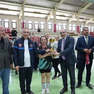 Personeller Arası 2. Voleybol Turnuvası'nda Ödüller Sahiplerini Buldu! - fotoğraf 9