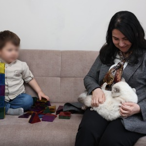 Valimiz Sayın Mehmet Makas’ın eşi Elif Makas Hanımefendi Koruyucu Aileyi Ziyaret Etti. - fotoğraf 1