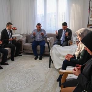 Valimiz Sn. Ömer Kalaylı ve İl Müdürümüz Sn. Çetin Tutaş'tan Şehit ailesine ziyaret - fotoğraf 1