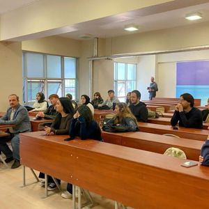 Karabük Üniversitesi Orman Fakültesi Öğrencilerine Yönelik Ailenin Önemi ve Toplumsal İşlevi Konulu Eğitim Verildi - fotoğraf 2