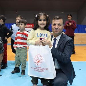 23 Nisan Neşesi Bu Kez Kahraman Gazilerimizin Kıymetli Evlatları ve Arkadaşlarının Gülüşlerinde Hayat Buldu - fotoğraf 8