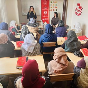 Kadına Yönelik Şiddetle Mücadele Kapsamında Farkındalık ve Eğitim Çalışması Gerçekleştirildi - fotoğraf 2