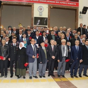Kıbrıs Gazilerimize Madalya Tevcih Töreni Düzenlendi - fotoğraf 1