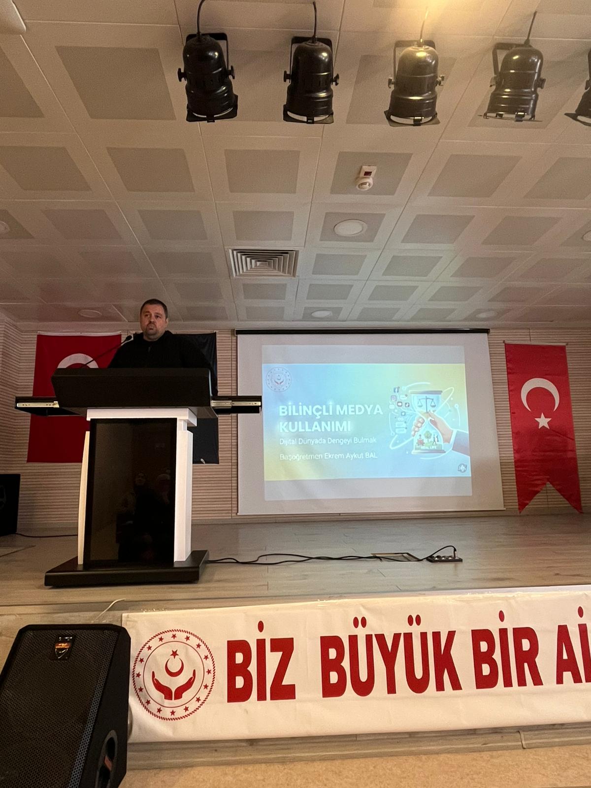 Bilinçli Medya Kullanımı ve Aile İçi İletişim Eğitimi