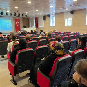 Bilinçli Medya Kullanımı ve Aile İçi İletişim Eğitimi - fotoğraf 2
