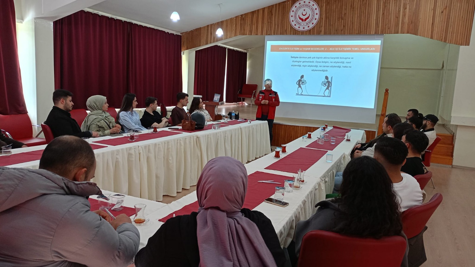 Evlenecek Gençlerin Desteklenmesi Projesi Kapsamında Proje Yaralanıcısı Gençlerimize Evlilik Öncesi Eğitim Programı Uygulandı.