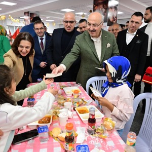 Dünya Yetimler Günü’nde İftar Programı Düzenlendi - fotoğraf 3