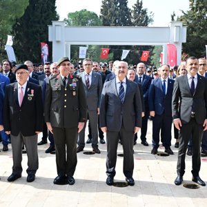 18 Mart Şehitleri Anma Günü ve Çanakkale Zaferi’nin 111. Yıl Dönümü Törenlerle Anıldı - fotoğraf 2