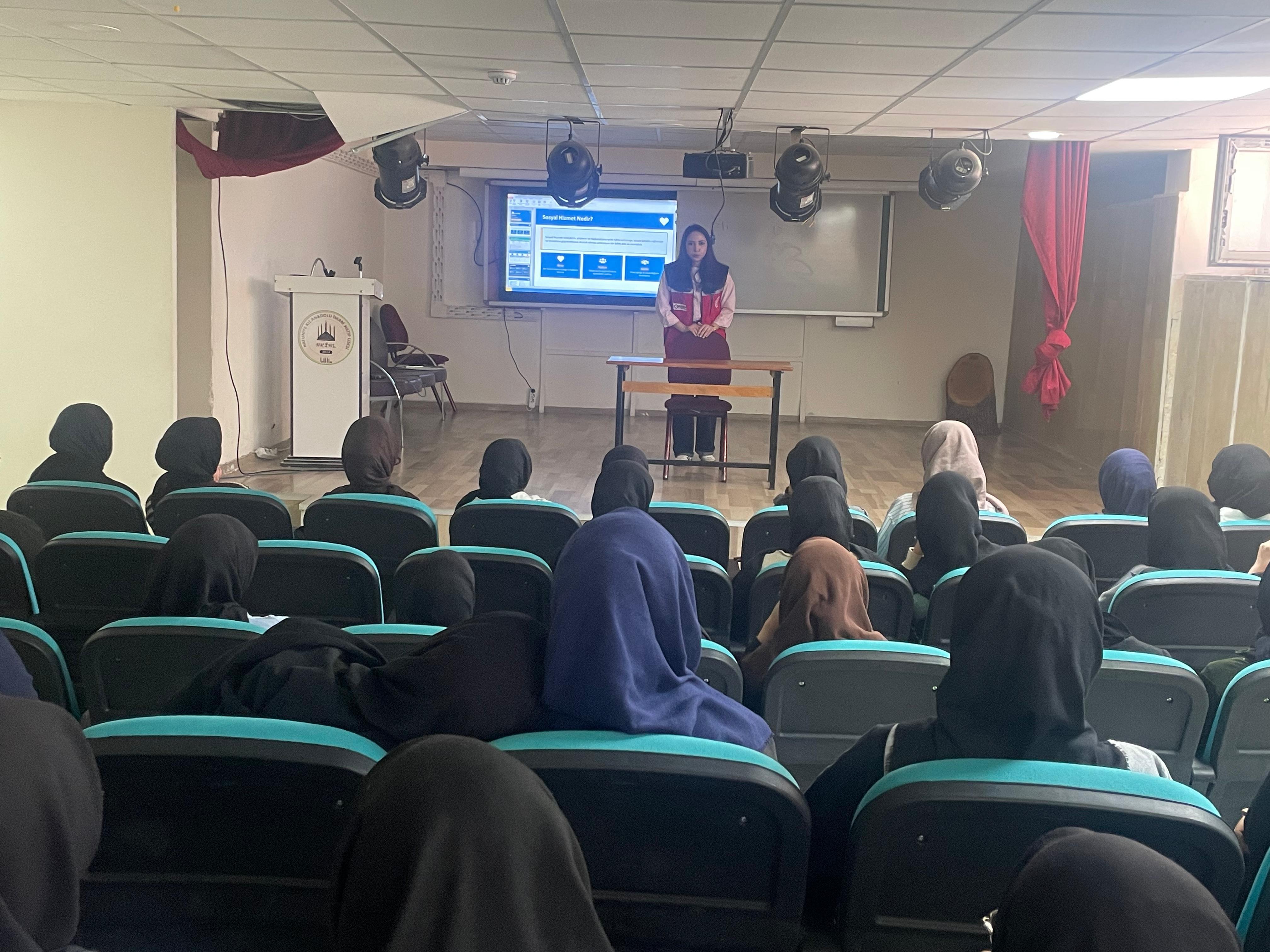 Kariyer Günlerinde Sosyal Hizmet Mesleği Tanıtıldı