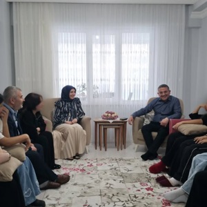 İl Müdürümüz Adem YÜCEL, İl Müdür Yardımcımız Selvihan CANTÜRK ile birlikte Çocuk Evleri Koordinasyon Merkezi Müdürlüğümüzde kalan çocuklarımızla bir araya geldi. - fotoğraf 1