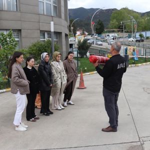 Afet Farkındalık ve Yangınla Mücadele Eğitimleri Gerçekleştirildi - fotoğraf 1