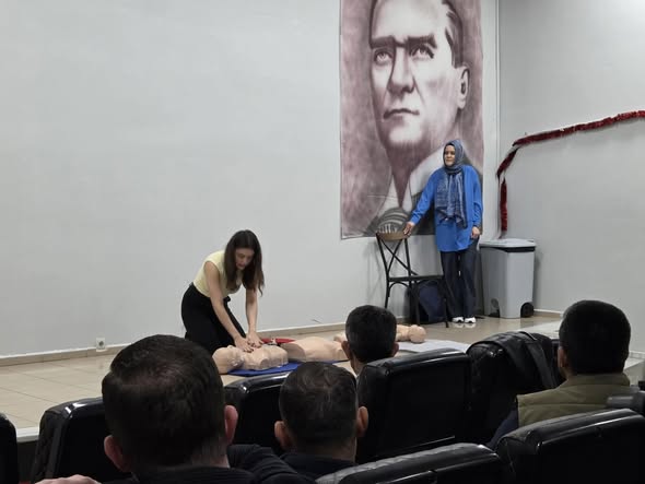 Akhisar’da Temel İlk Yardım Eğitimlerinin 2. Turu Tamamlandı