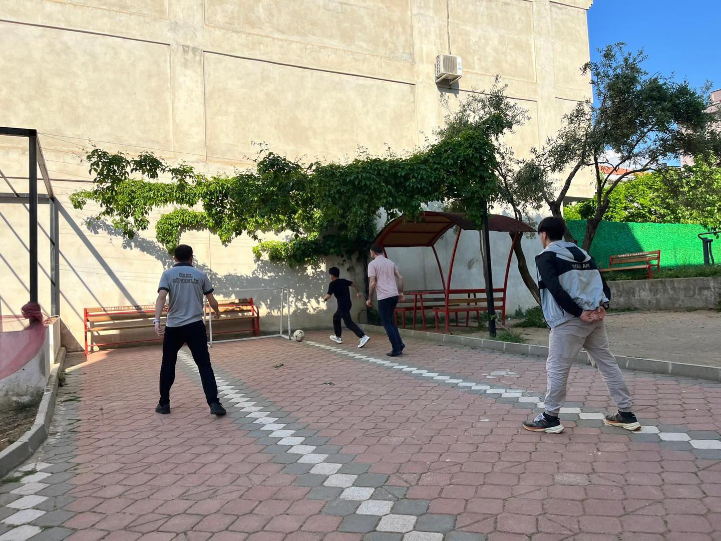 Çocuklarımıza “Ekransız Etkinlikler” Kapsamında Spor ve Zeka Oyunları Etkinliği Düzenlendi