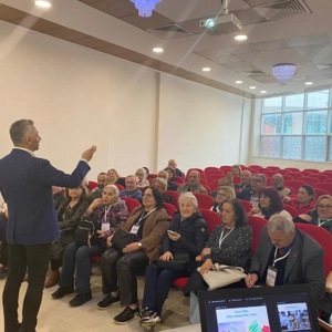 Ahmet Cemal Mağden Huzurevi’nde Eğitim Heyecanı “3. Yaş Üniversitesi” Kapılarını Açtı - fotoğraf 2