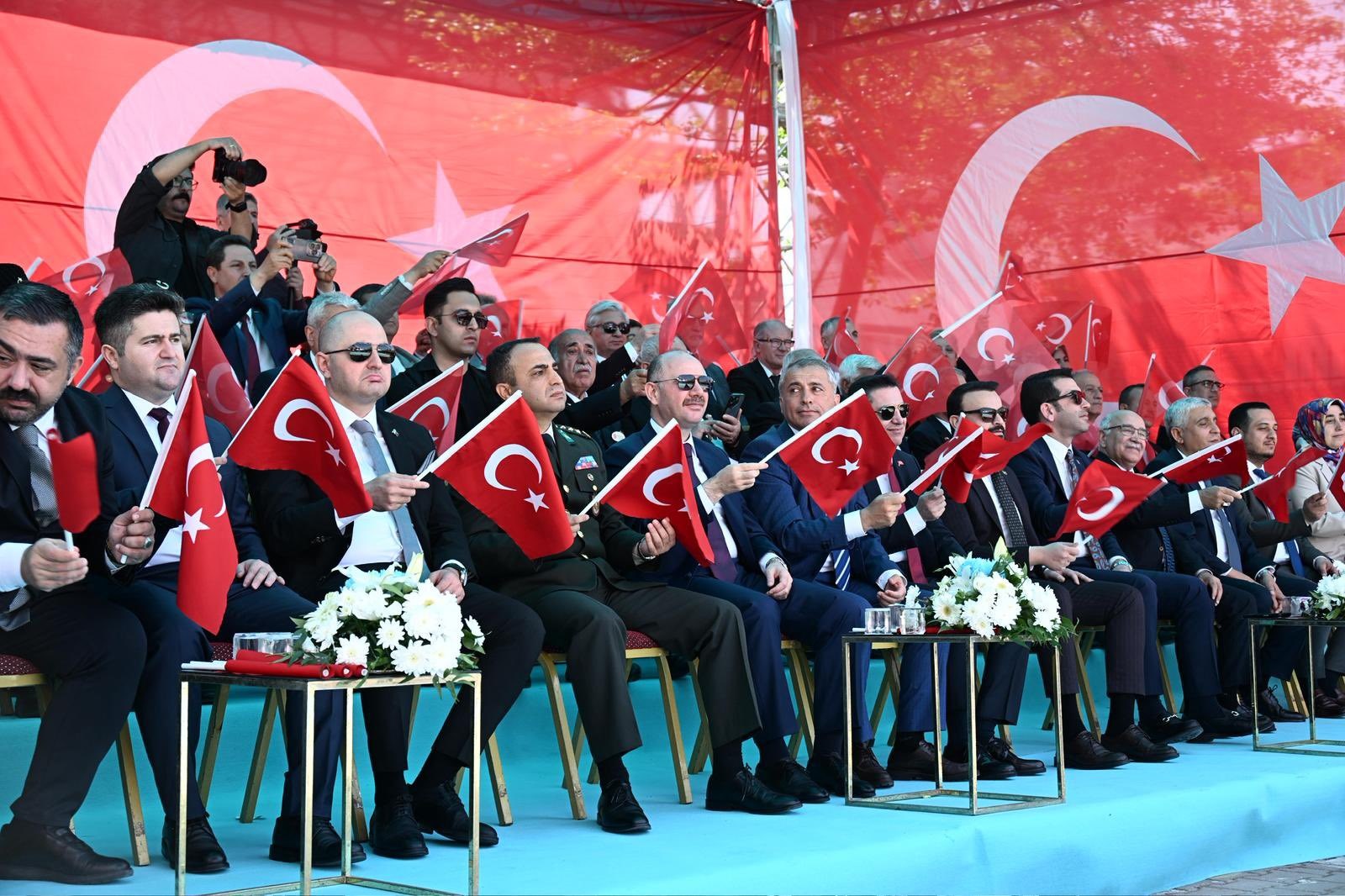 23 Nisan Ulusal Egemenlik ve #ÇocukBayramı  Sayın Valimiz Mehmet Fatih Serdengeçti  ve il protokolünün katılımıyla coşkuyla gerçekleşti.