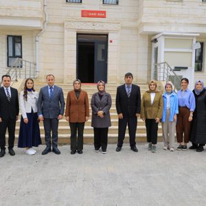 Şanlıurfa AK Parti Milletvekilimiz Sayın Asuman Cevahir YAZMACI ve İl Müdürümüz Fatih YILMAZ Çocuklarımızı Ziyaret Etti  - fotoğraf 5