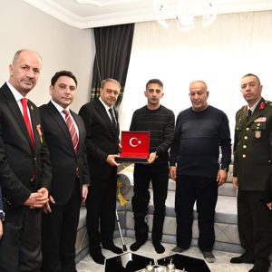 18 Mart Çanakkale Zaferi ve Şehitleri Anma Günü’nde Aziz Şehidimiz Ömer AMİLAĞ’ın Kıymetli Ailesini ve Kahraman Gazimiz İbrahim Halil BEŞKARDEŞ’i Ziyaret Ettik.  - fotoğraf 4