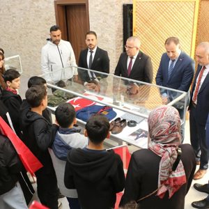 Vefanın En Güzel Hali: Minik Yüreklerle Şehitlik Ziyareti - fotoğraf 7
