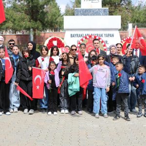 Vefanın En Güzel Hali: Minik Yüreklerle Şehitlik Ziyareti - fotoğraf 27