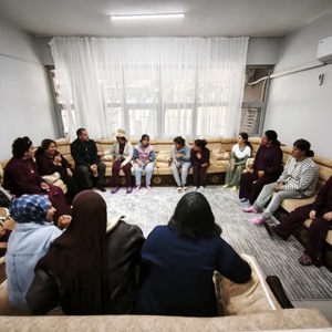 Karaköprü Engelsiz Yaşam Bakım ,Rehabilitasyon ve Aile Danışma Merkezi’mizde Özel Bireylerimizle Bayramlaştık - fotoğraf 1